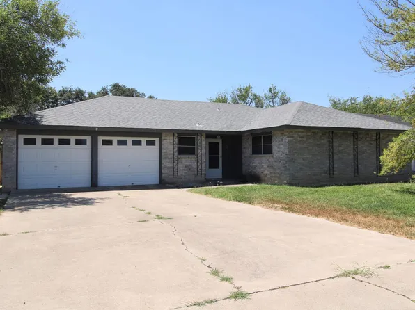104 King Henrys Pl, Del Rio, TX 78840