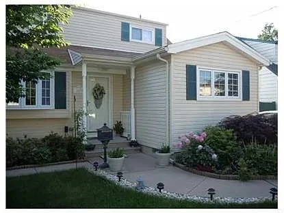 285 Sunset Ave photo 1