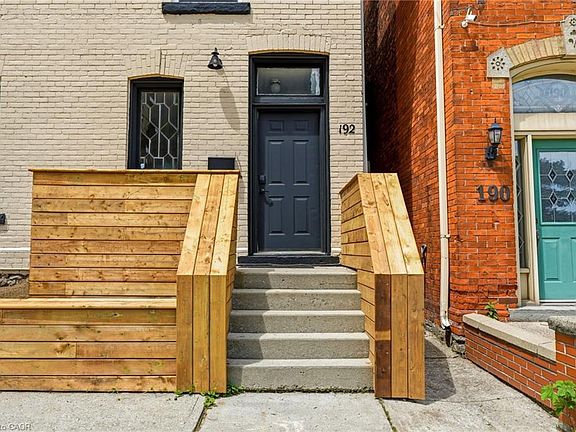 2nd image of 192 Catharine St S