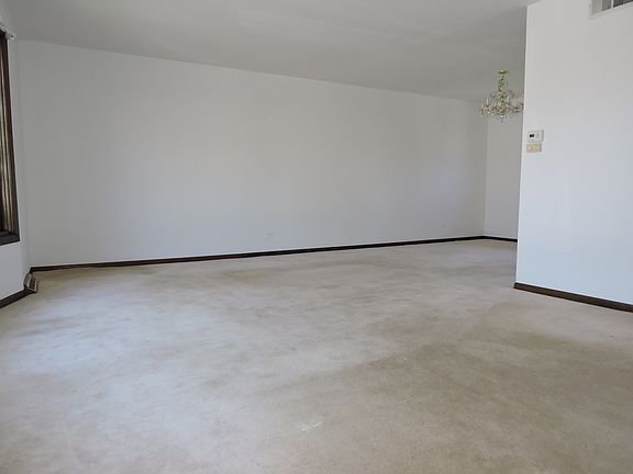 3rd image of 8649 W 145th Pl
