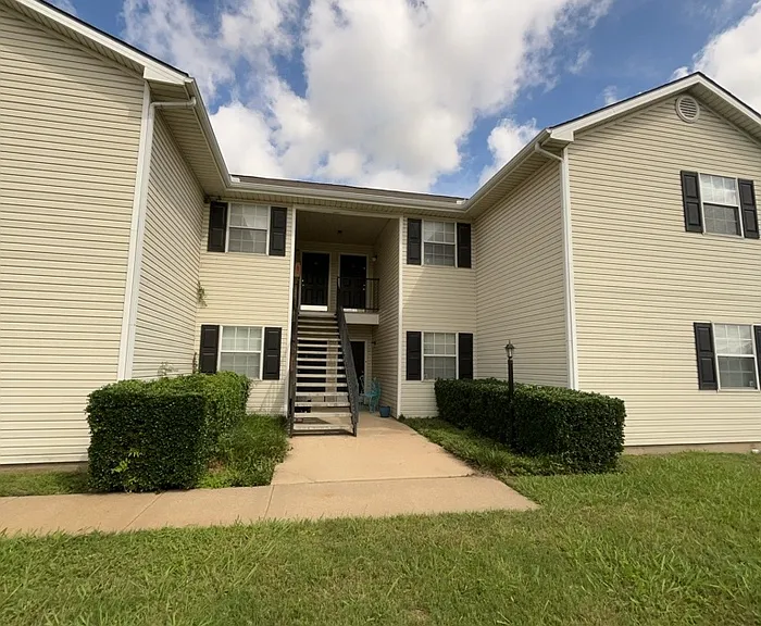 125 NE Johnson Ave #30 — Photo 1