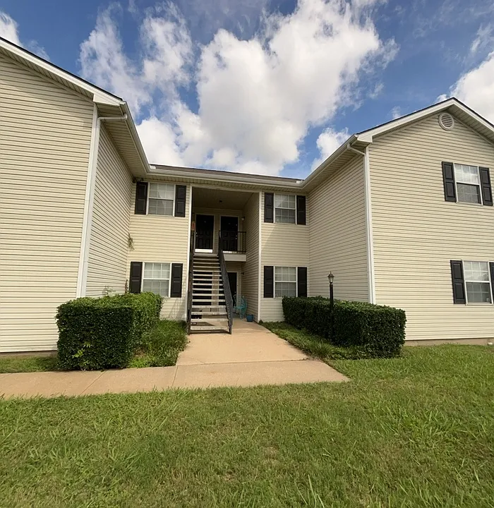 125 NE Johnson Ave #30