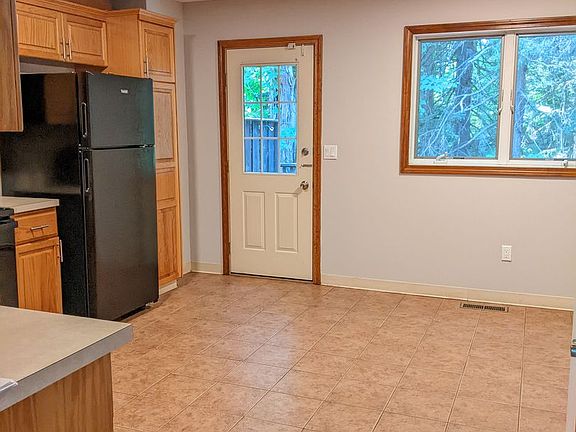 3rd image of 1548-1558 Highland Ave #2