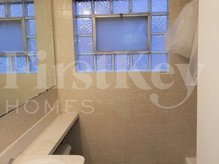 1526 Mandel Ave — Photo 7