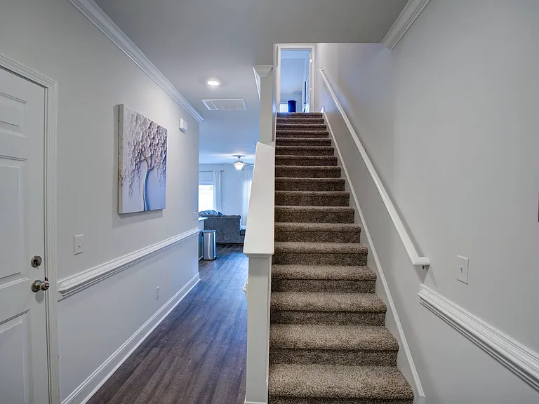 Governor Treutlen Cir — Photo 14