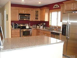 3rd image of 118 Sequoia Dr