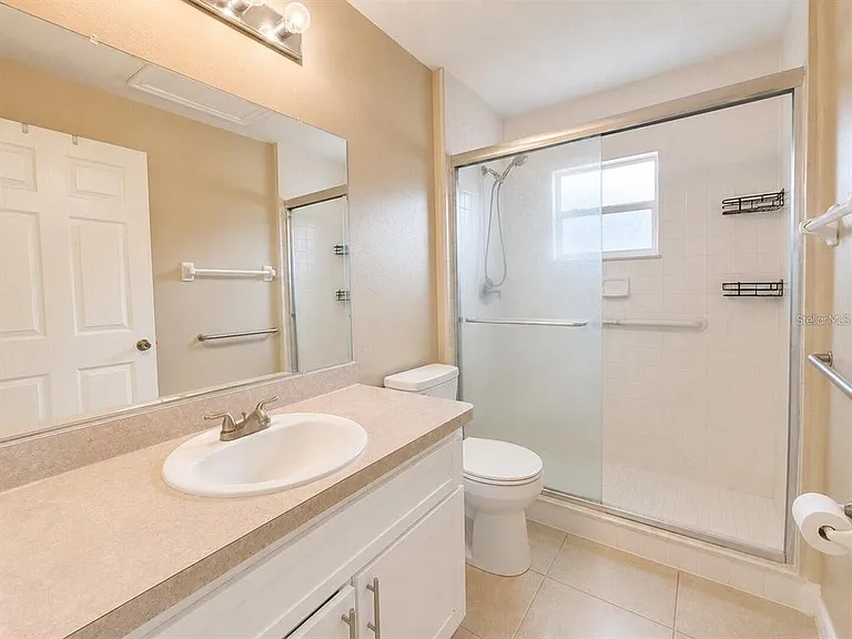 907 Hendon Pl — Photo 9