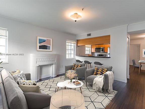 2nd image of 600 Euclid Ave #B1