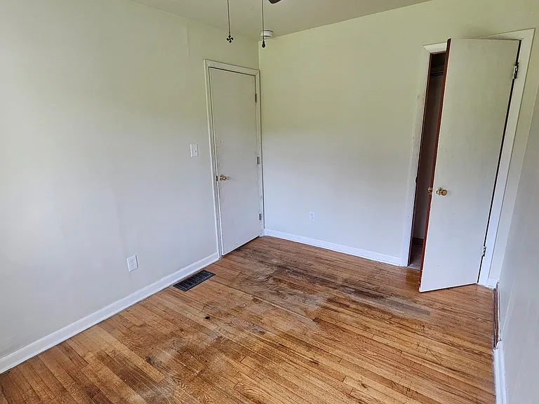 432 Northcrest Dr — Photo 14