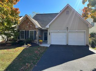 2764 Terrwood Dr E, Macungie, PA 18062