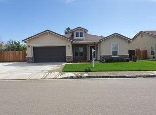 740 Bunting Ln, Newman, CA