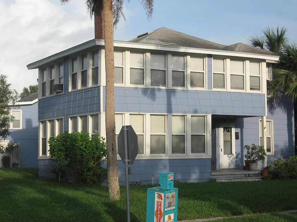 204 Davis St #3