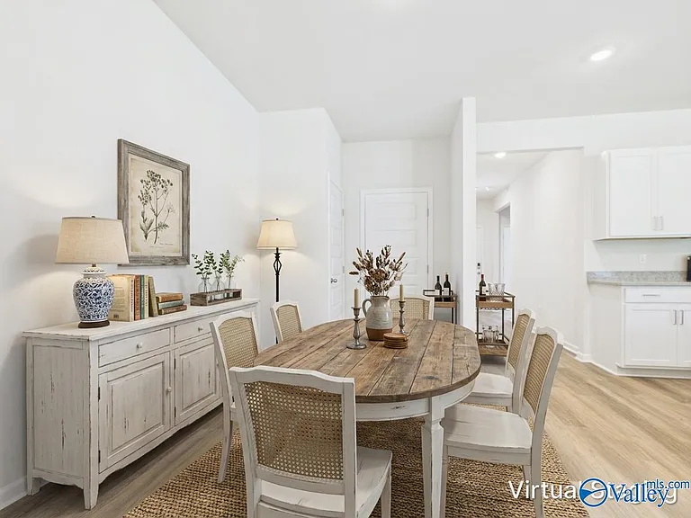 1325 Eidson St — Photo 6