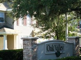 2227 Golden Oak Ln, Valrico, FL 33594