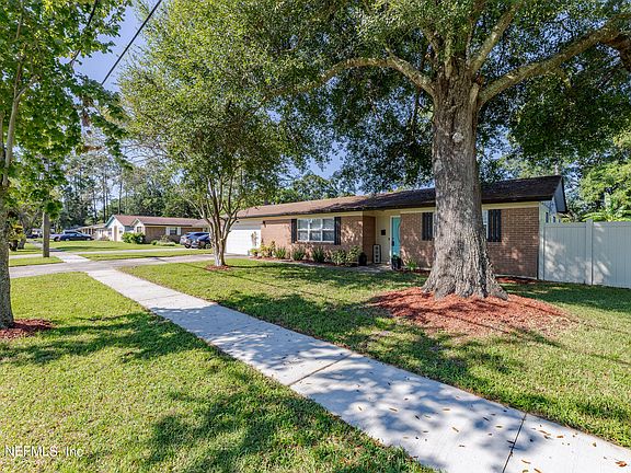 2nd image of 2746 ELISA Drive W