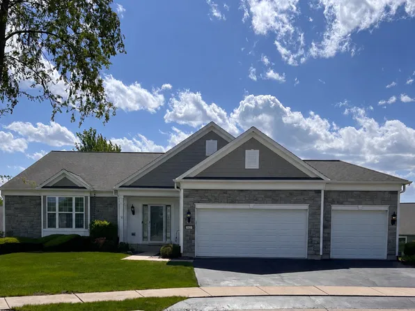 3665 Ryerson St, Mundelein, IL 60060