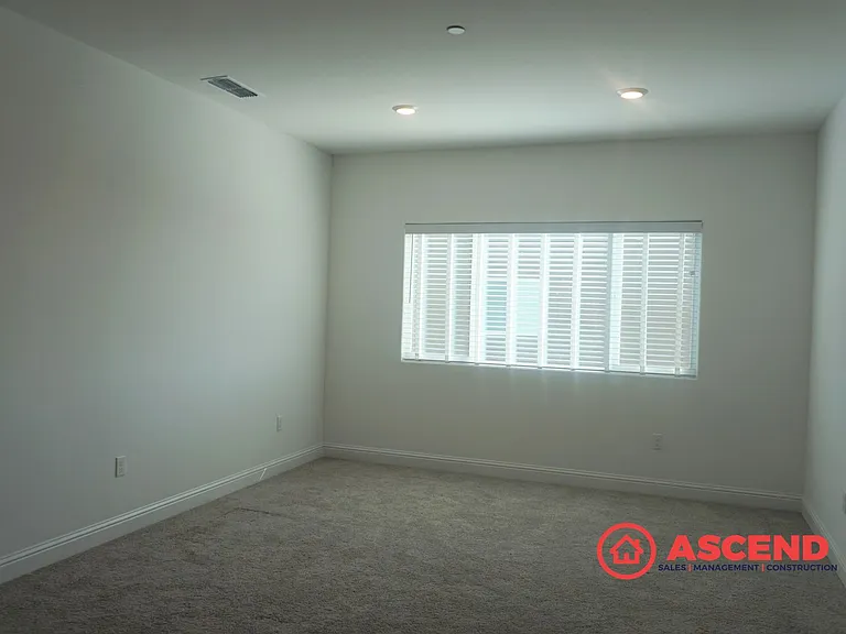 3301 Twin Knolls Ln — Photo 13