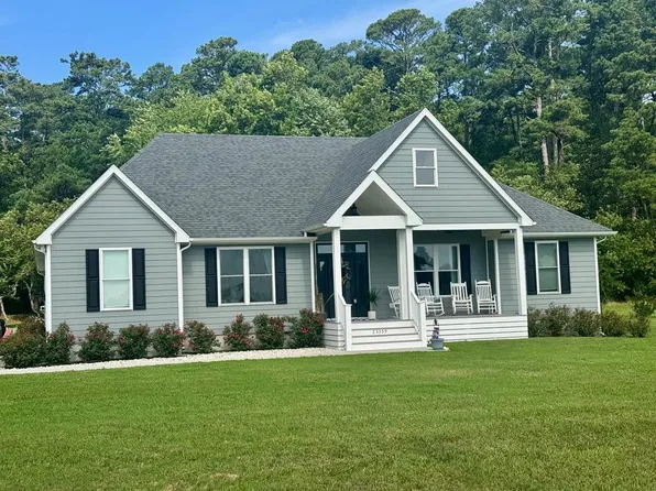 25359 Atlantic St, Accomac, VA 23301