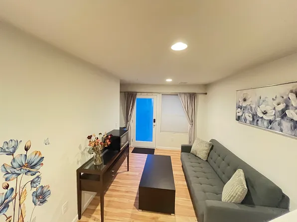 8212 S 132nd St, Seattle, WA 98178