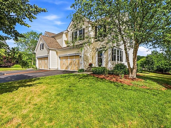 2nd image of 39 Frostpane Ln #39