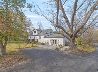 4941/4939 Richmond Rd, Keswick, VA 22947