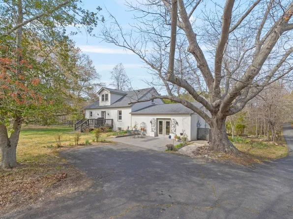 4941/4939 Richmond Rd, Keswick, VA 22947