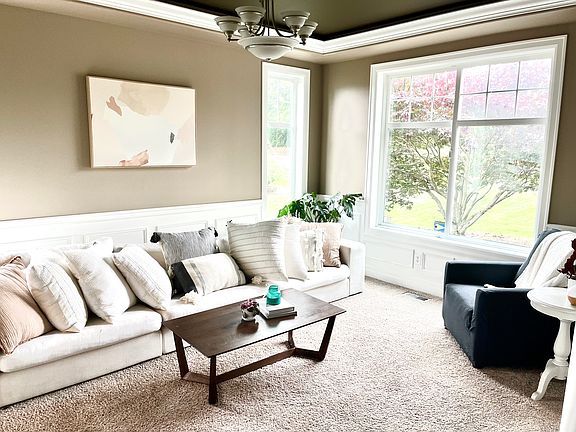 4th image of 5122 127th Avenue Ct E