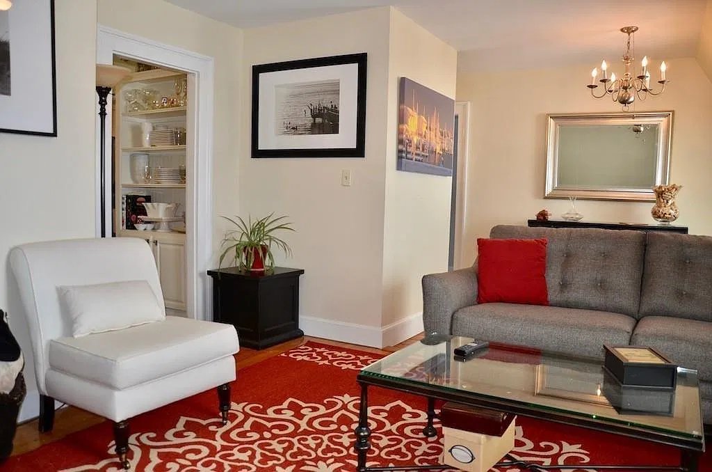 2 bed, 1050 sqft, $2,500 — Photo 3
