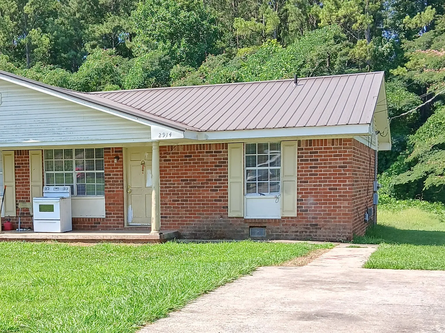 2 bed, $975 — Photo 1