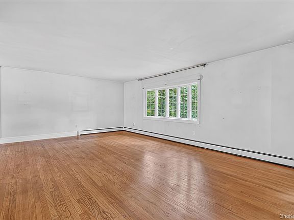 3rd image of 8 Peter Avenue