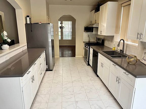 4th image of 3706 Heritage Colony Dr