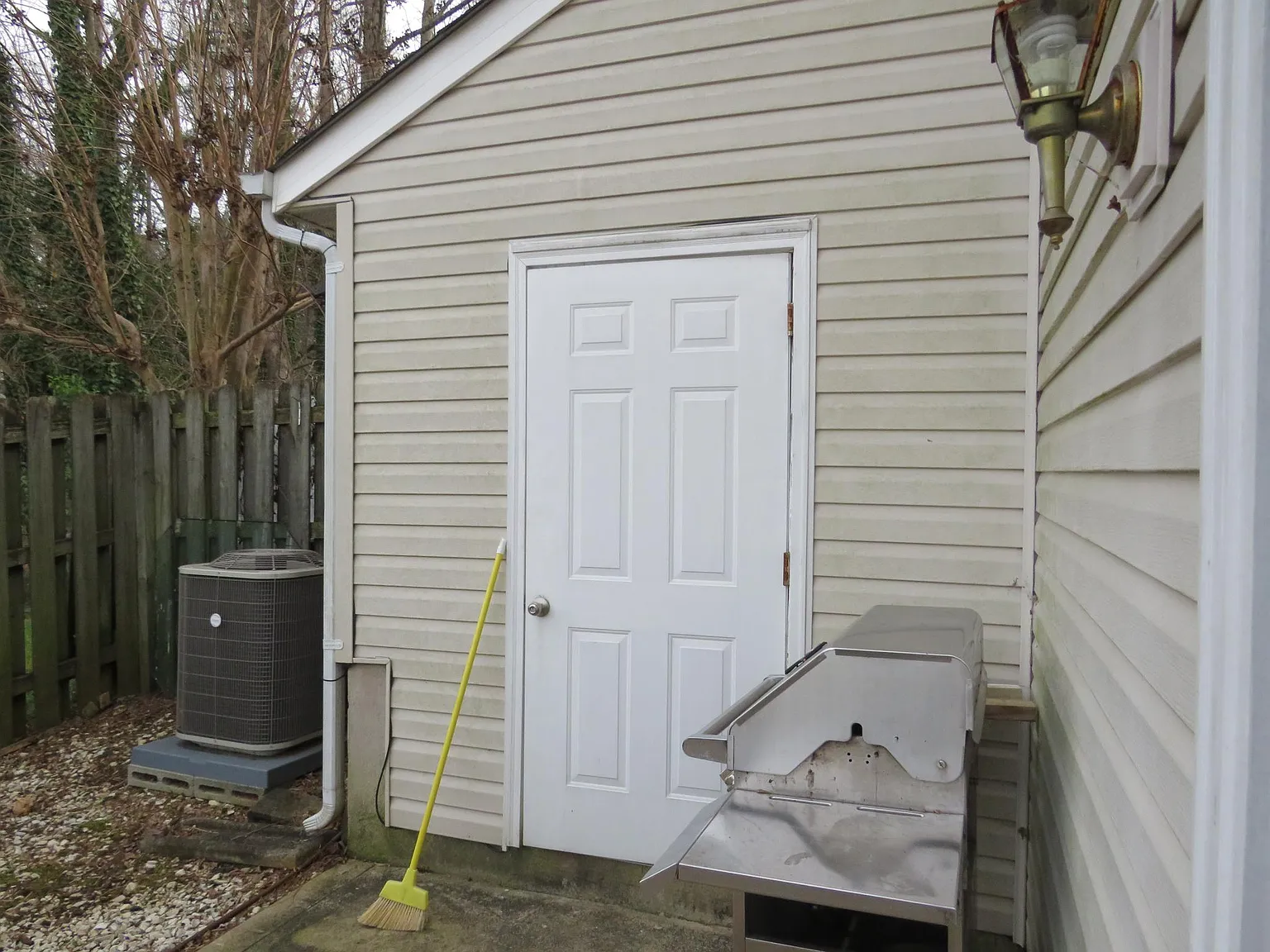 1262 Maple Shade Ln — Photo 4