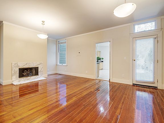 3rd image of 2648 Hyde St