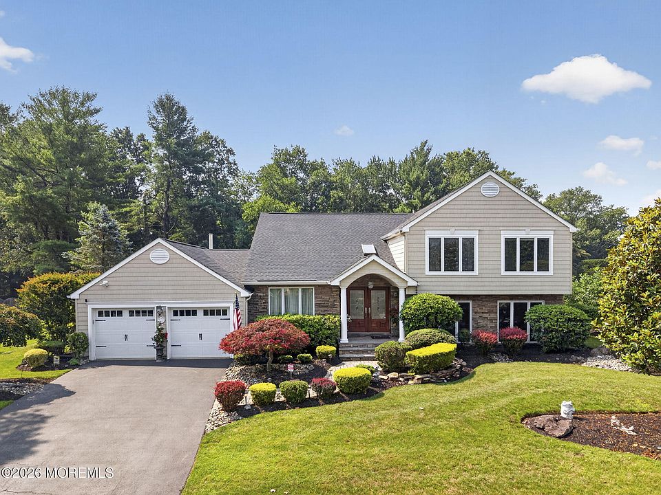 1st image of 60 Cannonade Drive W