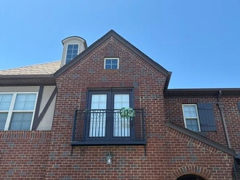 216 Bixby Private Ln — Photo 1