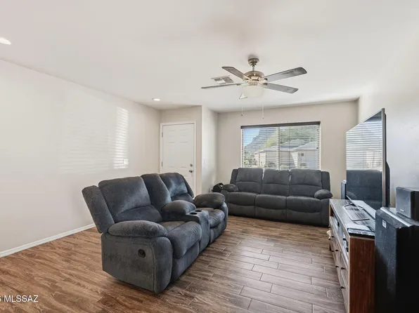3304 W Athenee Ct, Tucson, AZ 85746