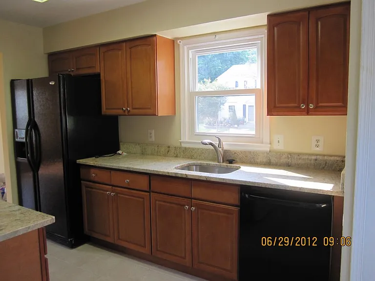 1003 Marsden Ct — Photo 5