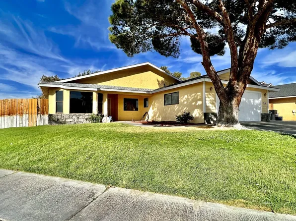 449 S Holly Canyon Dr, Ridgecrest, CA 93555
