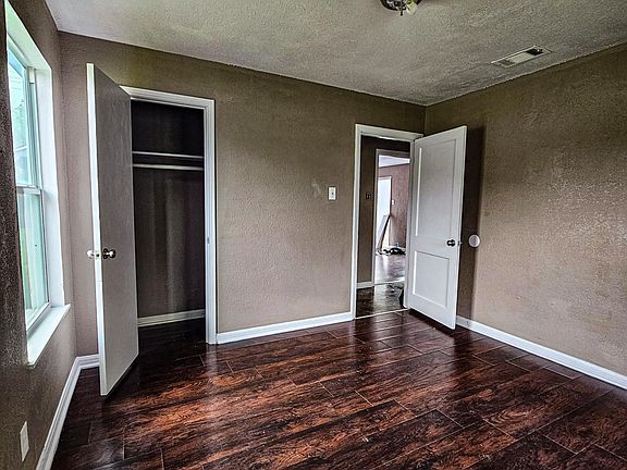 2nd image of 927 Stetson Ave #929