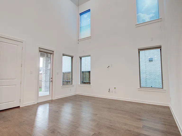 724 Kendall Ln — Photo 26