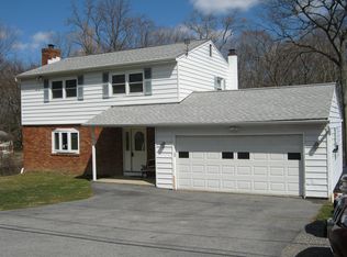 214 Archer Rd, Mahopac, NY 10541