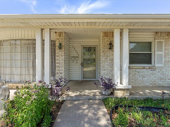 4th image of 12341 Cedar Bend Dr