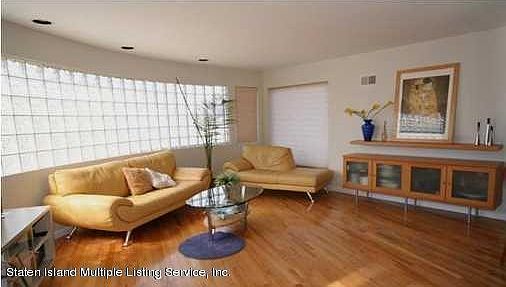 5th image of 55 Poplar Ave