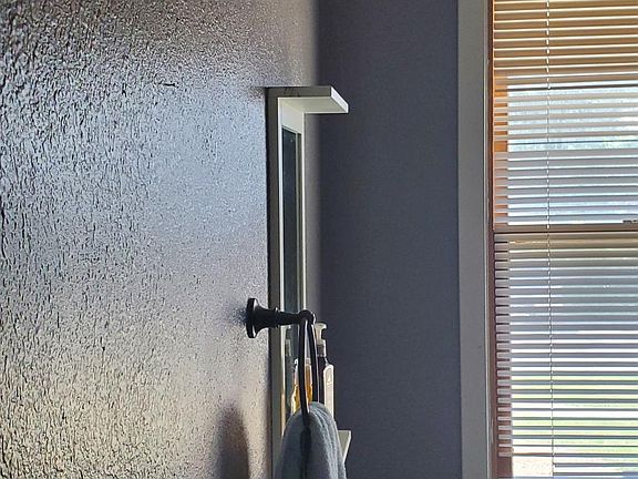 sm full bath facing west