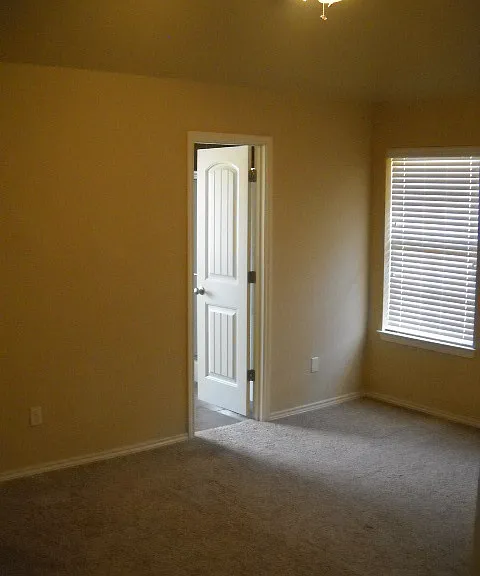 5626 Cinderella Ln — Photo 4