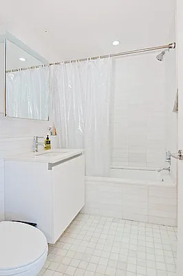 Rented by Compass | media 7