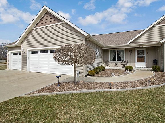 2nd image of 25288 Silver Oaks Blvd