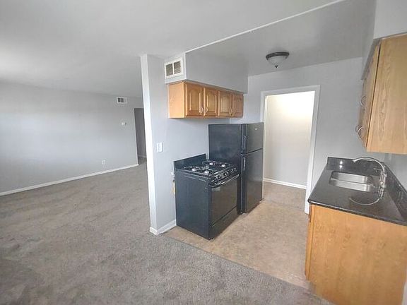 4th image of 11430 Sharon Dr #D203