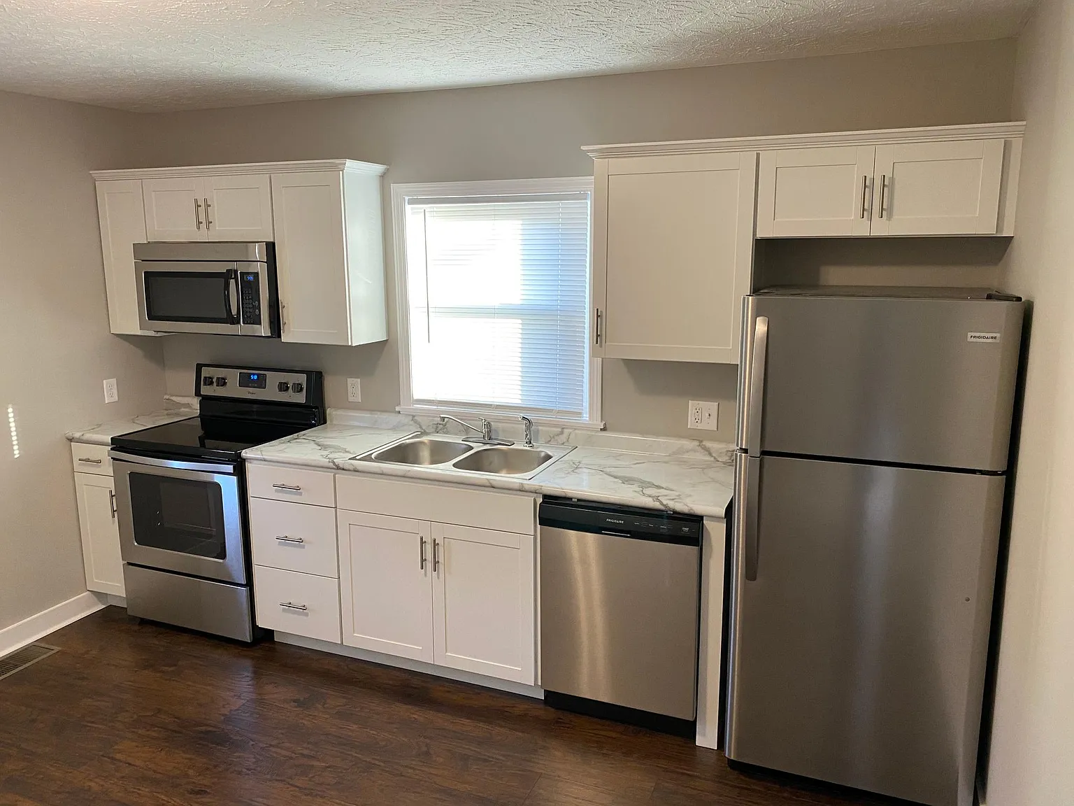 1368 W Elkton Rd — Photo 3