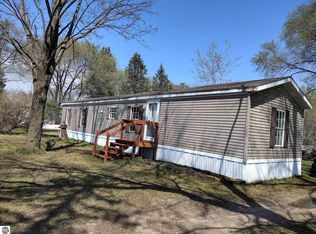 6542 N Geneva Rd, Coleman, MI 48618